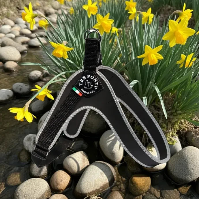 TRE-PONTI-Szelki-dla-psa-regulowane-Easy-Fit-Czarne-w  żonkilach